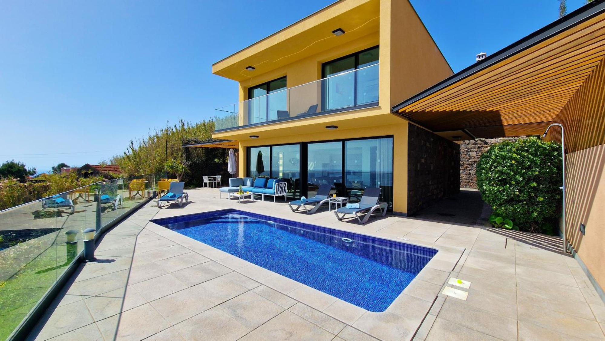 Eden Sun - A Modern Luxury Villa With A Panoramic View Prazeres Exterior photo