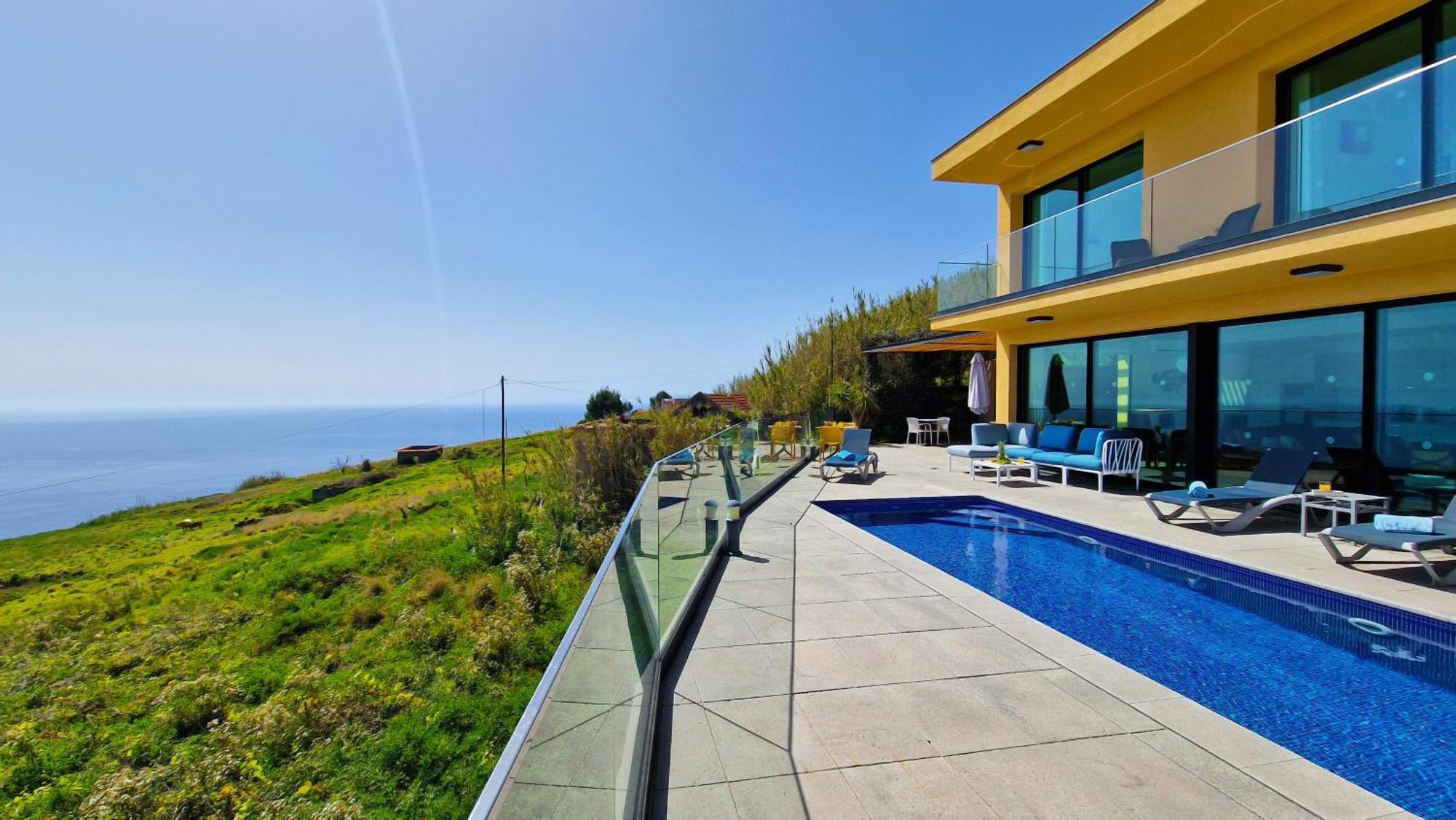 Eden Sun - A Modern Luxury Villa With A Panoramic View Prazeres Exterior photo