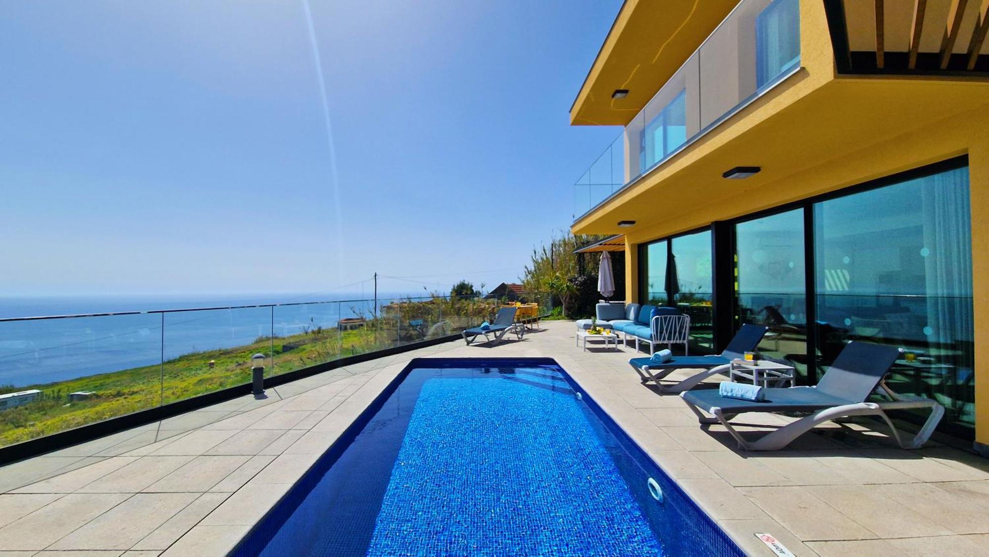 Eden Sun - A Modern Luxury Villa With A Panoramic View Prazeres Exterior photo