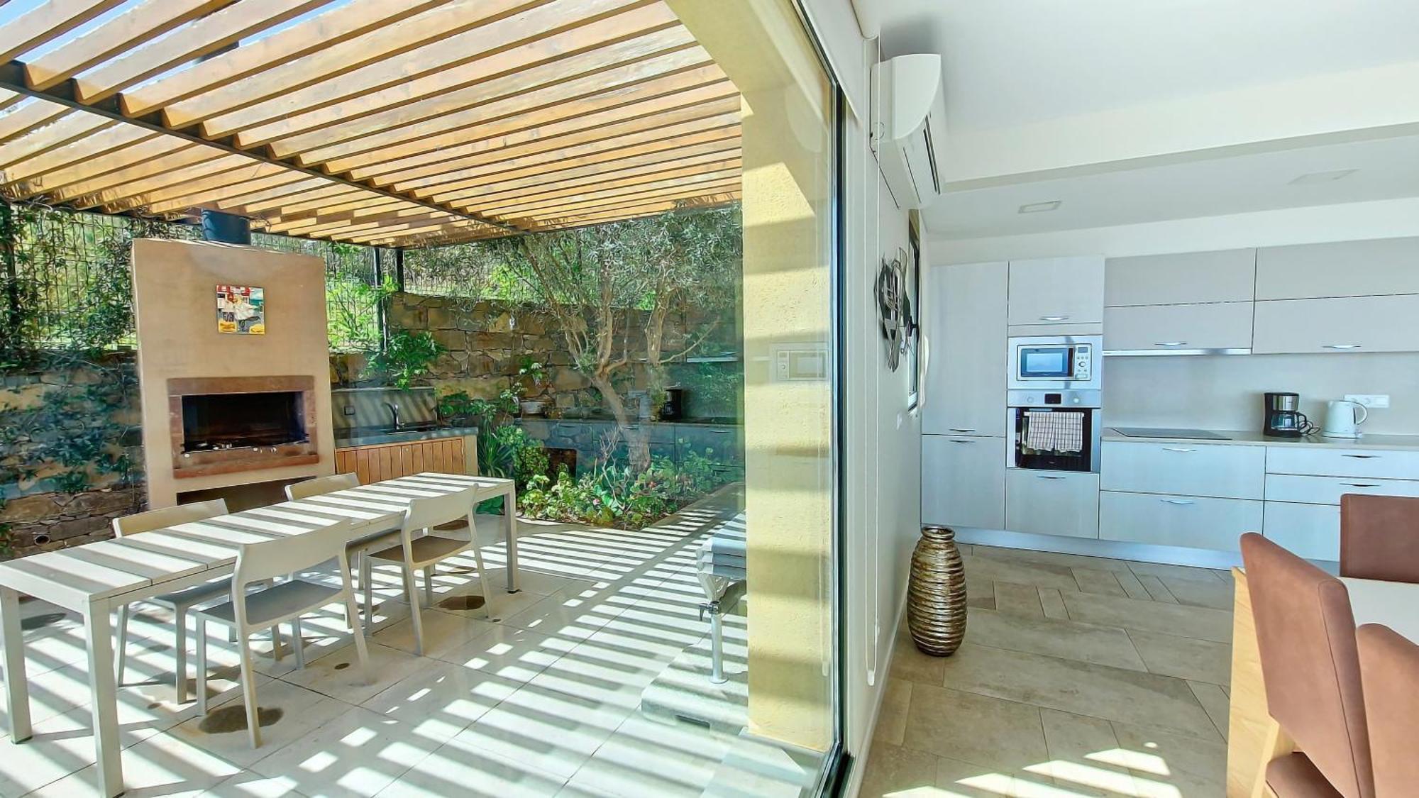 Eden Sun - A Modern Luxury Villa With A Panoramic View Prazeres Exterior photo
