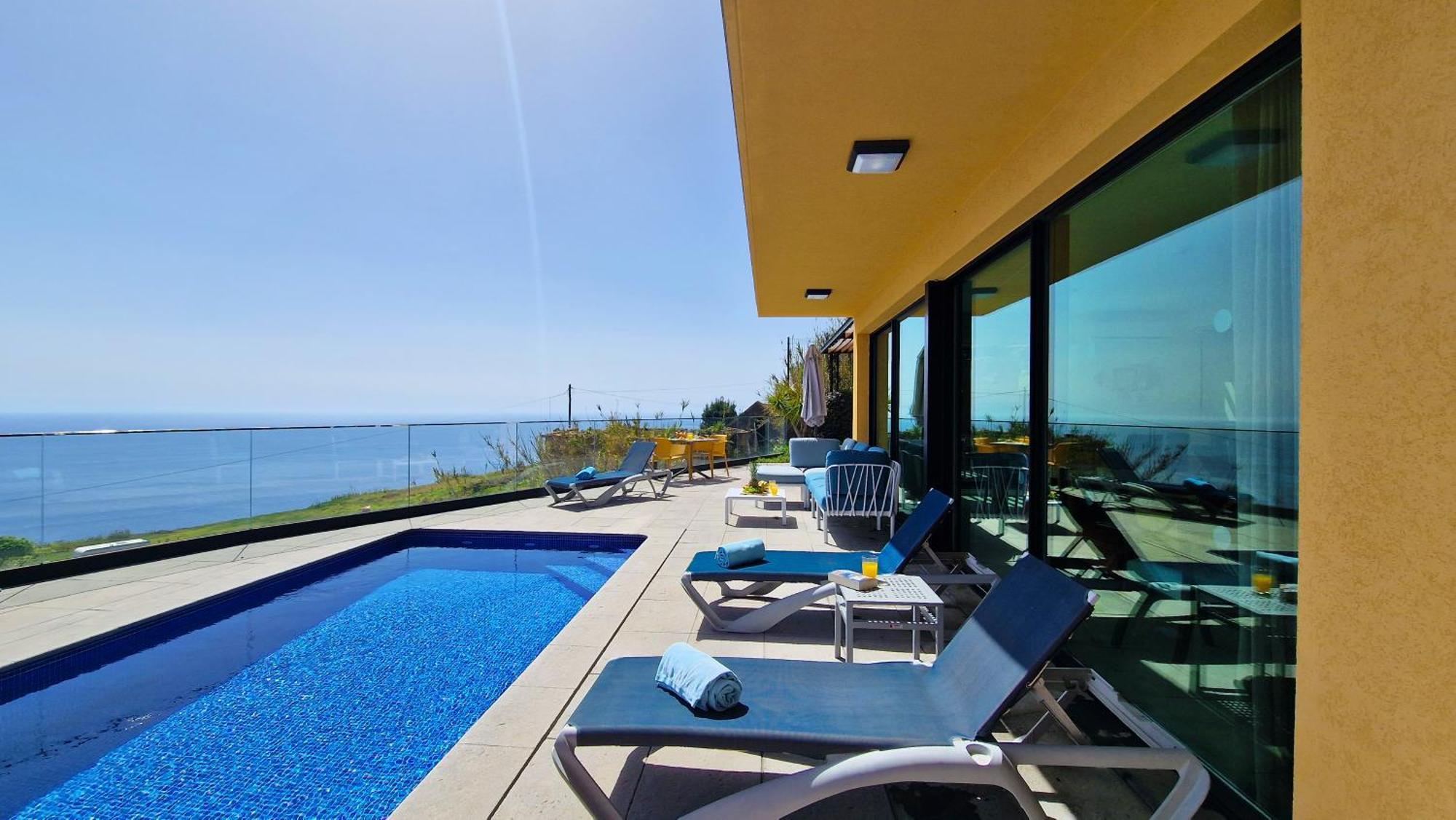 Eden Sun - A Modern Luxury Villa With A Panoramic View Prazeres Exterior photo